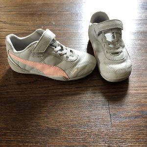 Puma Gray & Pink Velcro Sneakers, Toddler Size 10
